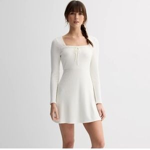Live To Be Spoiled Elegant Ivory Long Sleeve Dress Size L NWT